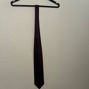 Elegant Burgundy Tie